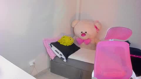 Snapshot of mayproject2 chatting on 11-22-25, 08:52 may online show from 11-22-25, 08:52