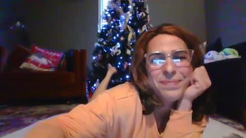 Snapshot of mayra_mayhem chatting on 12-09-24, 03:22 diana doll online show from 12-09-24, 03:22