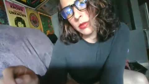 Snapshot of mayra_mayhem chatting on 12-11-24, 04:42 diana doll online show from 12-11-24, 04:42