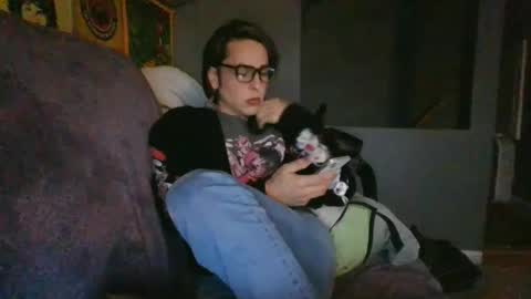 Snapshot of mayra_mayhem chatting on 01-09-25, 02:51 diana doll online show from 01-09-25, 02:51