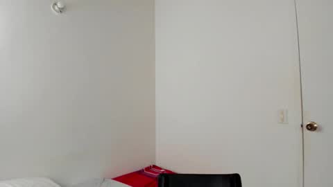 Snapshot of mazikeen_18 chatting on 02-09-26, 01:26 mazikeen_18 online show from 02-09-26, 01:26