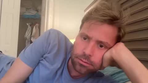 Snapshot of mbnc chatting on 10-13-25, 07:03 lol online show from 10-13-25, 07:03