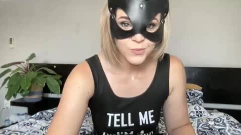 Snapshot of mc_bunny chatting on 02-10-26, 08:40 Kyla Wifey and Shaun online show from 02-10-26, 08:40