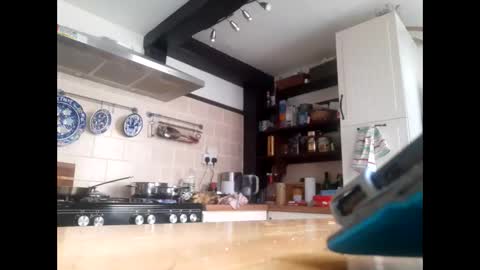 mccock16cm online show from 02-02-25, 03:49