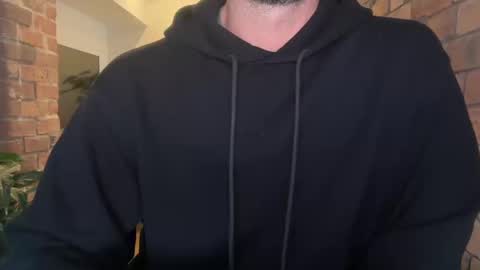 mcr8080 online show from 10-01-25, 04:24