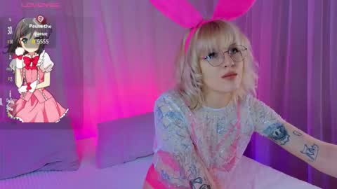 Snapshot of me1roze chatting on 02-08-26, 09:45 Roze online show from 02-08-26, 09:45