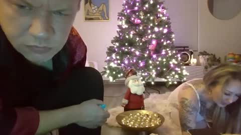 Snapshot of me2283 chatting on 12-04-24, 04:43 me2283 online show from 12-04-24, 04:43