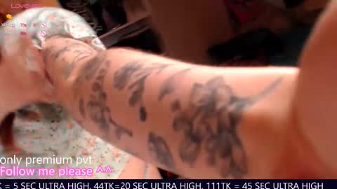 Hanna online show from 11-29-25, 02:03