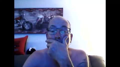 me at home online show from 10-03-25, 03:03