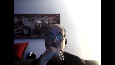 me at home online show from 10-12-25, 04:00