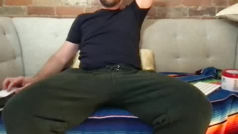 Snapshot of mecc2c chatting on 12-25-24, 02:35 mecc2c online show from 12-25-24, 02:35