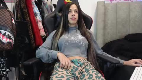 Snapshot of meclarityxxx chatting on 12-28-24, 07:22   online show from 12-28-24, 07:22