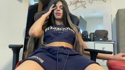 Snapshot of meclarityxxx chatting on 03-09-25, 07:48   online show from 03-09-25, 07:48