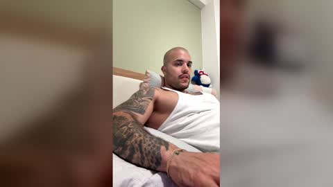 Snapshot of medellindrak chatting on 03-02-26, 12:13 filippoae online show from 03-02-26, 12:13