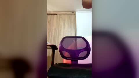 Snapshot of medellinmore chatting on 02-08-26, 02:53 medellinmore online show from 02-08-26, 02:53