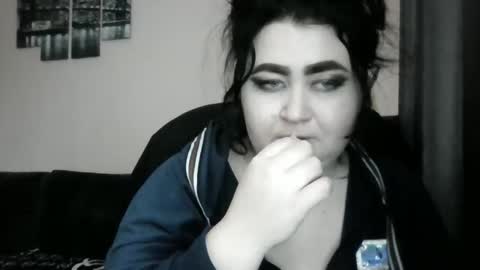 Snapshot of medjik_lool chatting on 01-21-25, 11:03 Oltereodora-lima online show from 01-21-25, 11:03