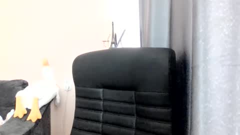 Snapshot of medjik_lool chatting on 10-21-25, 06:14 Oltereodora-lima online show from 10-21-25, 06:14