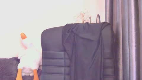 Oltereodora-lima online show from 11-25-25, 11:10