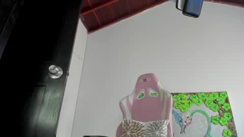 Snapshot of meduza_sexy_caramel chatting on 12-20-24, 04:36 Baio online show from 12-20-24, 04:36