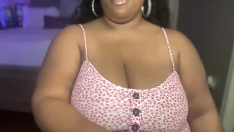 Snapshot of meetsouthernpeach chatting on 12-01-24, 06:52 Southern Peach online show from 12-01-24, 06:52