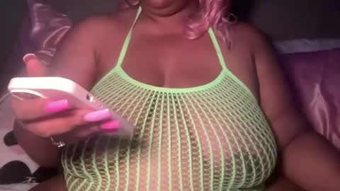 Southern Peach online show from 11-25-25, 05:18