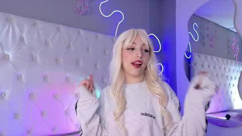 Megan  online show from 09-22-25, 04:14