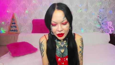 Snapshot of megan_blackmoon chatting on 01-08-25, 05:27 Helena Tuman online show from 01-08-25, 05:27