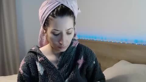 Megan Blazee  online show from 01-06-26, 08:01