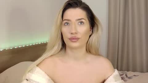 Megan Blazee  online show from 02-12-26, 06:58