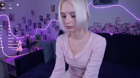 Snapshot of megan_chan chatting on 11-20-25, 07:24 Megan and Anna online show from 11-20-25, 07:24