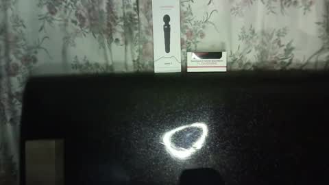 Snapshot of megan_coop3r_ chatting on 12-14-24, 05:51 Megan and sophi online show from 12-14-24, 05:51