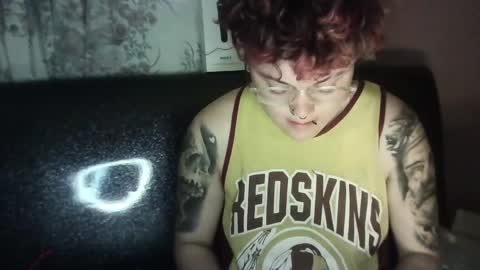 Snapshot of megan_coop3r_ chatting on 12-19-24, 06:56 Megan and sophi online show from 12-19-24, 06:56