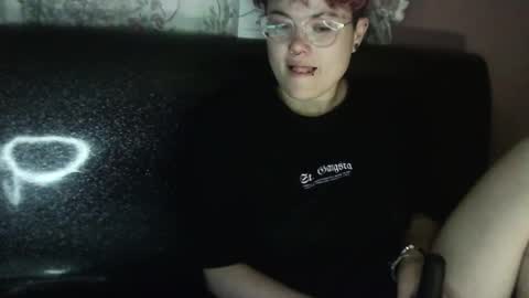 Snapshot of megan_coop3r_ chatting on 12-22-24, 08:16 Megan and sophi online show from 12-22-24, 08:16