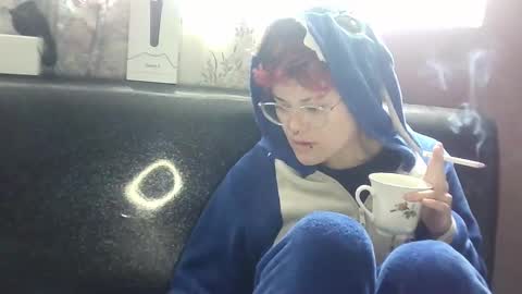 Snapshot of megan_coop3r_ chatting on 12-28-24, 09:30 Megan and sophi online show from 12-28-24, 09:30