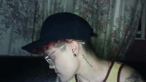 Snapshot of megan_coop3r_ chatting on 01-03-25, 09:04 Megan and sophi online show from 01-03-25, 09:04