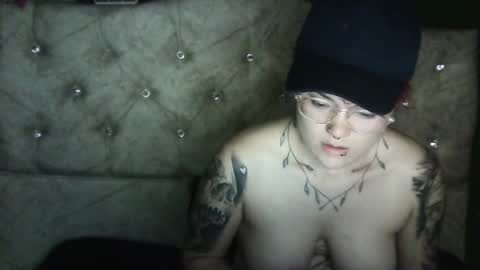 Snapshot of megan_coop3r_ chatting on 01-11-25, 05:41 Megan and sophi online show from 01-11-25, 05:41