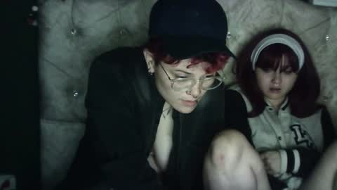 Snapshot of megan_coop3r_ chatting on 01-11-25, 08:43 Megan and sophi online show from 01-11-25, 08:43