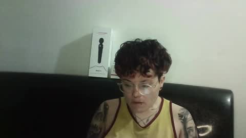 Snapshot of megan_coop3r_ chatting on 02-25-25, 10:47 Megan and sophi online show from 02-25-25, 10:47