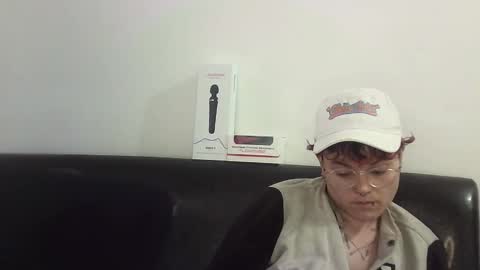 Snapshot of megan_coop3r_ chatting on 02-27-25, 12:02 Megan and sophi online show from 02-27-25, 12:02