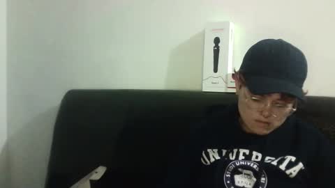 Snapshot of megan_coop3r_ chatting on 03-03-25, 03:52 Megan and sophi online show from 03-03-25, 03:52