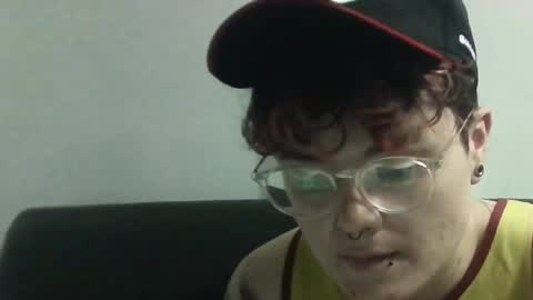 Snapshot of megan_coop3r_ chatting on 03-05-25, 02:14 Megan and sophi online show from 03-05-25, 02:14