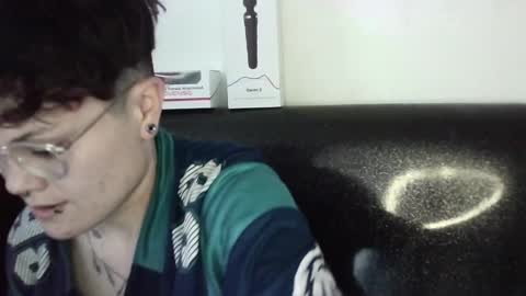 Snapshot of megan_coop3r_ chatting on 03-10-25, 06:01 Megan and sophi online show from 03-10-25, 06:01