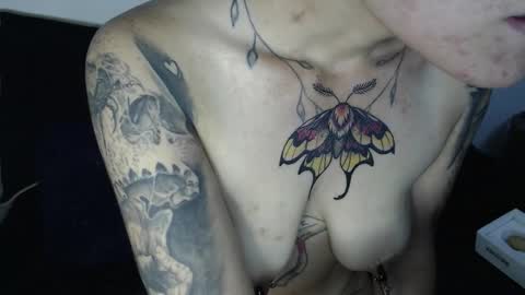 Snapshot of megan_coop3r_ chatting on 09-13-25, 05:40 Megan and sophi online show from 09-13-25, 05:40