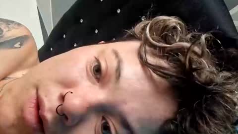 Snapshot of megan_coop3r_ chatting on 10-21-25, 11:22 Megan and sophi online show from 10-21-25, 11:22