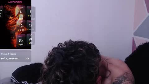 Snapshot of megan_coop3r_ chatting on 10-31-25, 07:04 Megan and sophi online show from 10-31-25, 07:04