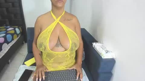 megan_greyxx online show from 01-11-25, 12:07