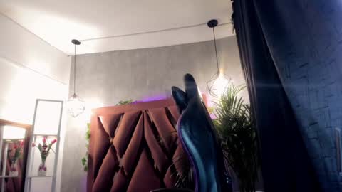 Snapshot of megan_inked_ chatting on 01-02-25, 02:00 online show from 01-02-25, 02:00