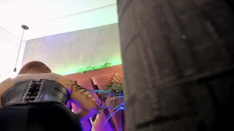 Snapshot of megan_inked_ chatting on 02-09-25, 02:17 online show from 02-09-25, 02:17