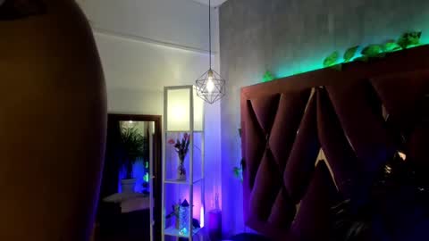 Snapshot of megan_inked_ chatting on 02-14-25, 02:39 online show from 02-14-25, 02:39