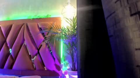 Snapshot of megan_inked_ chatting on 02-16-25, 02:09 online show from 02-16-25, 02:09